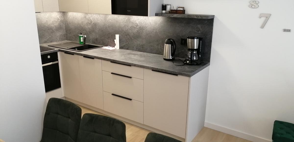 kuchnia apartament, akryl kaszmir
