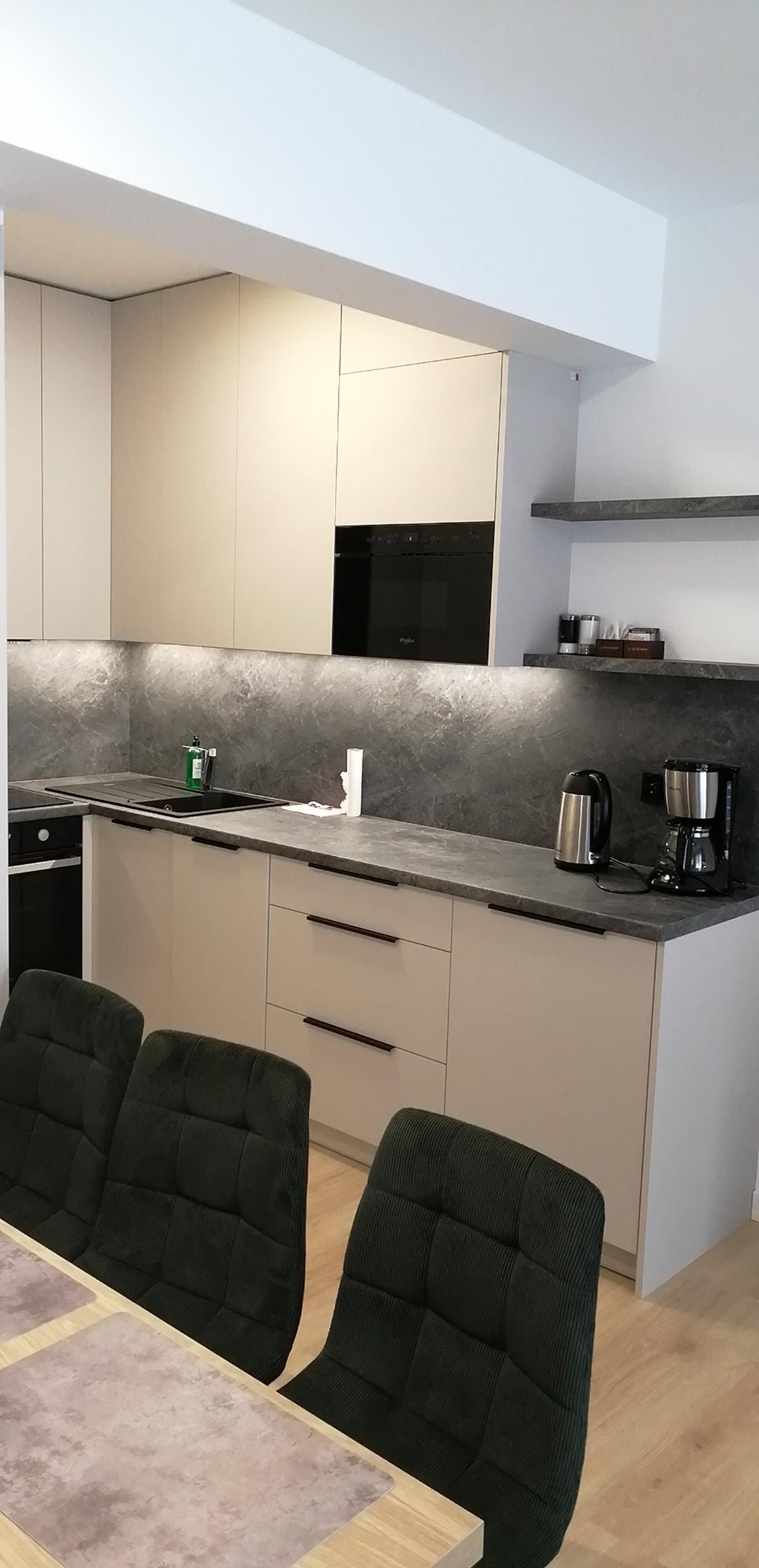 kuchnia apartament, akryl kaszmir